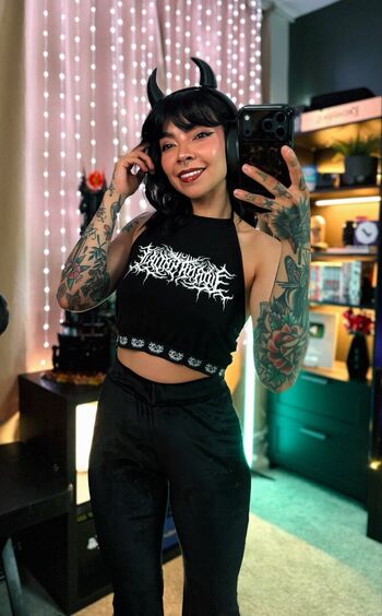 Full leaked Aileensenpaireacts private onlyfans photo