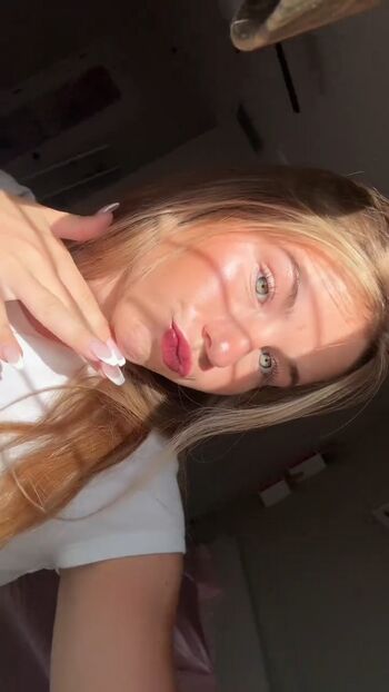 Full leaked Ariana white private onlyfans photo