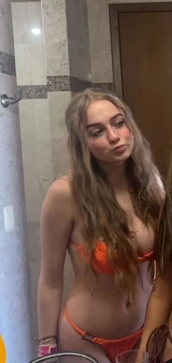 Ava De Campo