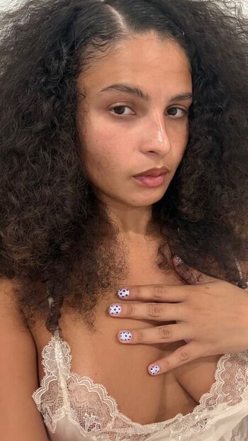 Full leaked Cxrilynne private onlyfans photo