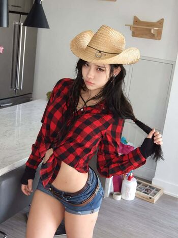 Full leaked Hannahkae private onlyfans photo