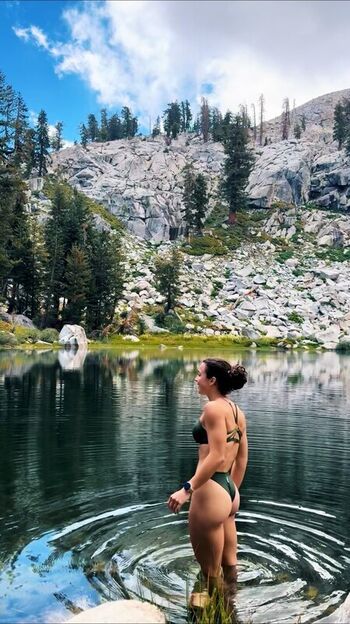 Full leaked Heatherlgrimes private onlyfans photo