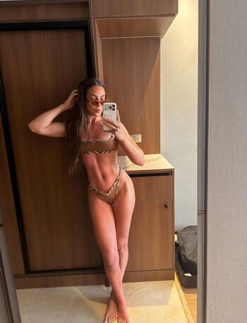 Full leaked Holly aitchison private onlyfans photo