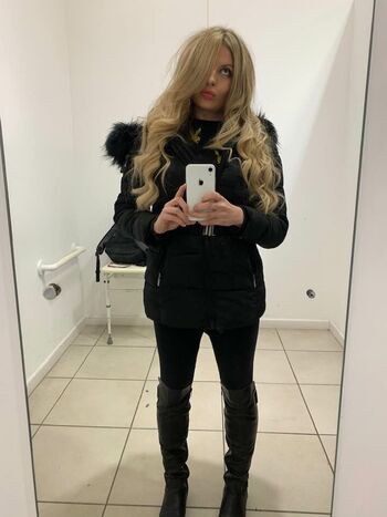 Full leaked Hollyknowlesworld private onlyfans photo