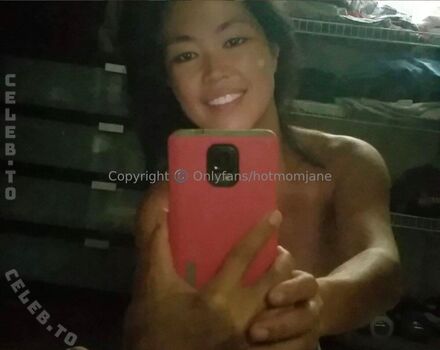 Full leaked Hotmomjane private onlyfans photo