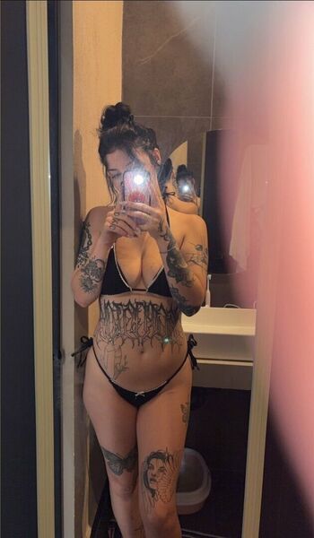 Full leaked Intoxicate private onlyfans photo