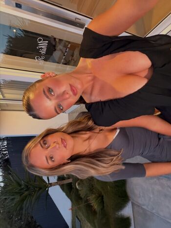 Full leaked Lauramjj private onlyfans photo