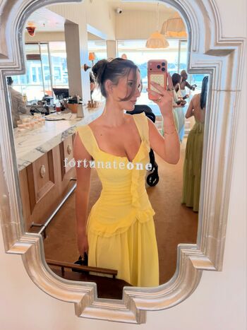 Full leaked Lauramjj private onlyfans photo