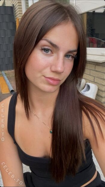 Full leaked Lea viktoria private onlyfans photo