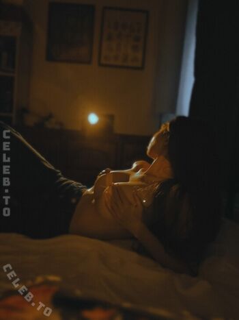 Full leaked Leratlerat private onlyfans photo