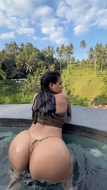 Full leaked Lilspanishxx private onlyfans photo
