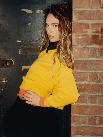 Full leaked Lily james private onlyfans photo