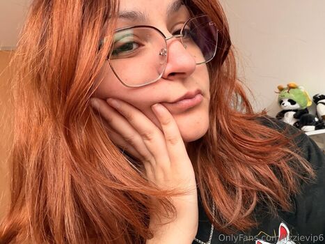 Full leaked Lizzsweet private onlyfans photo