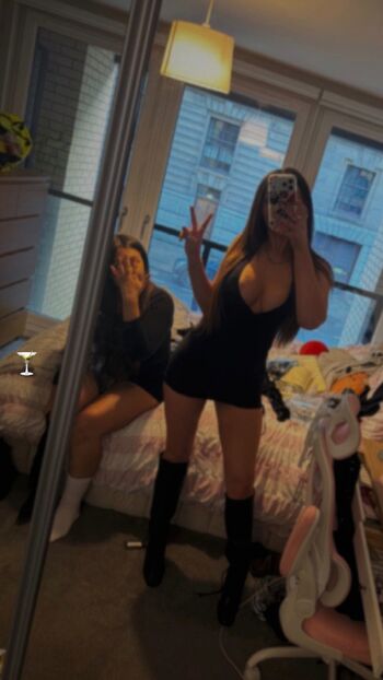 Full leaked Louiselaingx private onlyfans photo