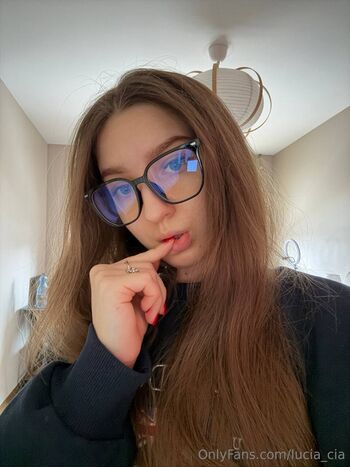 Full leaked Lucia cia private onlyfans photo