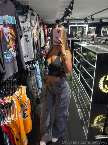 Full leaked Luvlivvyy private onlyfans photo