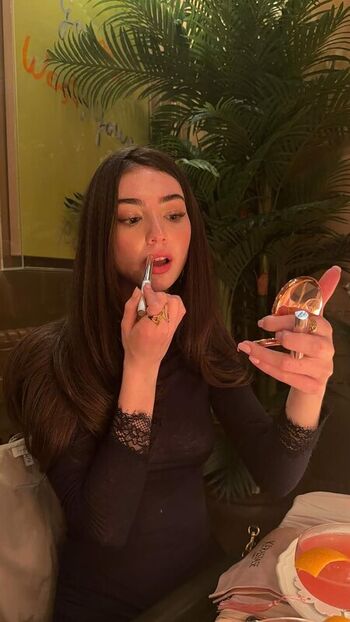 Full leaked Lyzzahh private onlyfans photo