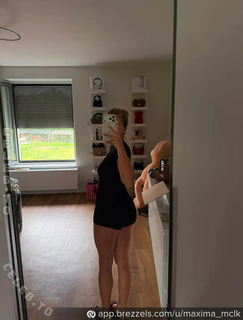 Full leaked Maxima mclk private onlyfans photo