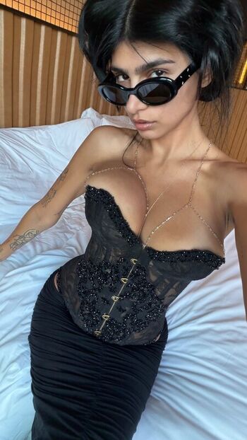 Full leaked Mia khalifa  page private onlyfans photo