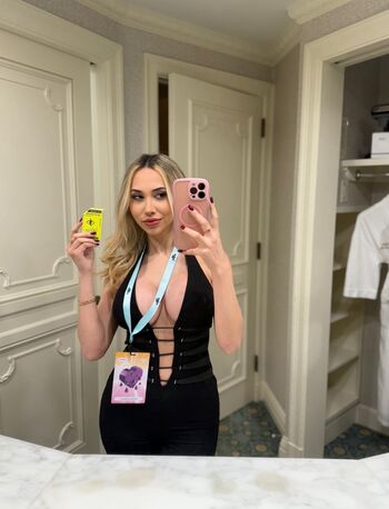 Full leaked Narminswrld  page private onlyfans photo