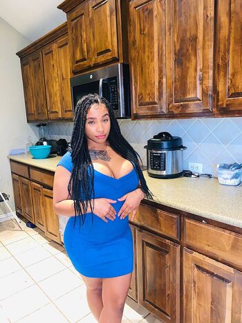 Full leaked Raynellemariah private onlyfans photo