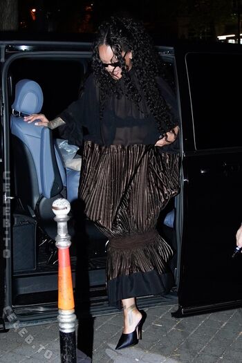 Full leaked Rihanna  page private onlyfans photo