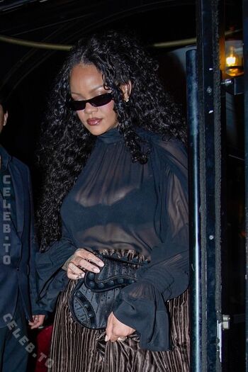 Full leaked Rihanna private onlyfans photo