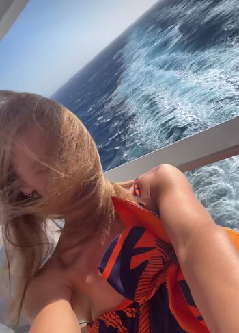 Full leaked Una healy private onlyfans photo