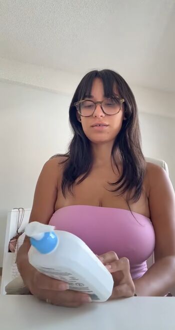 Full leaked Krissone/ private onlyfans photo