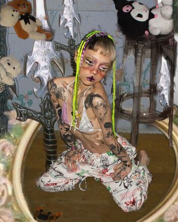 Full leaked Yeule private onlyfans photo